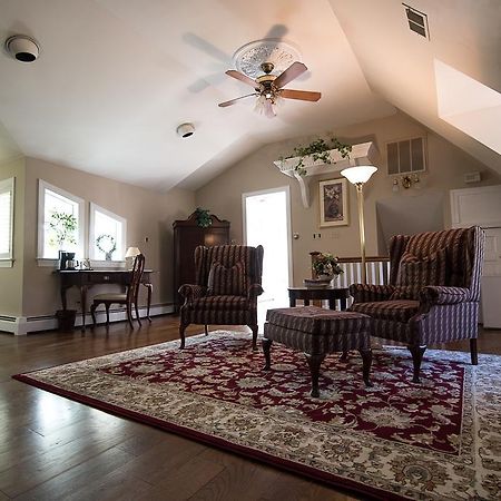 Stafford House Bed & Breakfast Феърфакс Екстериор снимка