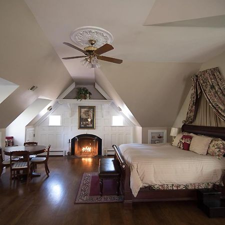 Stafford House Bed & Breakfast Феърфакс Екстериор снимка