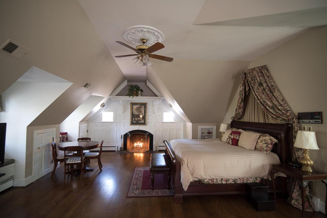 Stafford House Bed & Breakfast Феърфакс Екстериор снимка